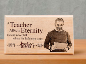 Personalized Photo Wood Plaque Gift for Teachers by Students (7in x 4in, Brown)