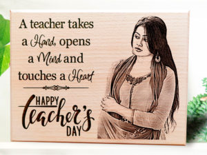 Customized Photo Plaque on Wood Teachers Day Gift for Mam (9 x 7 inches)