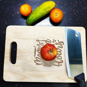 Engraved Wooden Vegetable Chopping Board Gift For Mother (Sm...