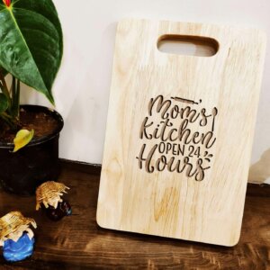 Engraved Wooden Vegetable Chopping Board Gift For Mother (Small)