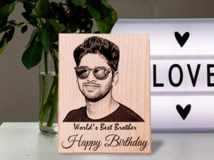 Personalized Engraved Wooden Frame with Photo and Carved Message World’s Best Brother