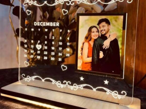 Personalized LED Photo Frame With Anniversary Gift Calendar