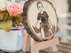 Personalized Natural Wooden Slice Photo Frame with Wood Stan...