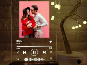 Personalized LED Acrylic Spotify Photo Frame With Light Stan...