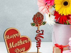 Wooden Mom Rose and Mother Day Heart with Stand Gift For Mom